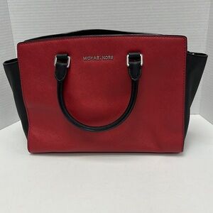 Like new Michael Kors handbag